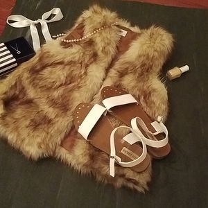 Adorable, fur, size 14 vest